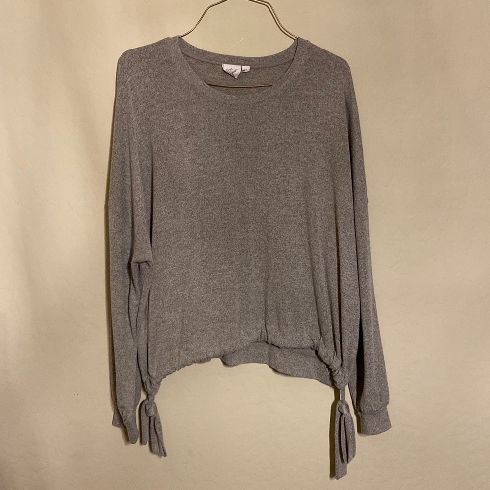 Buckle Top